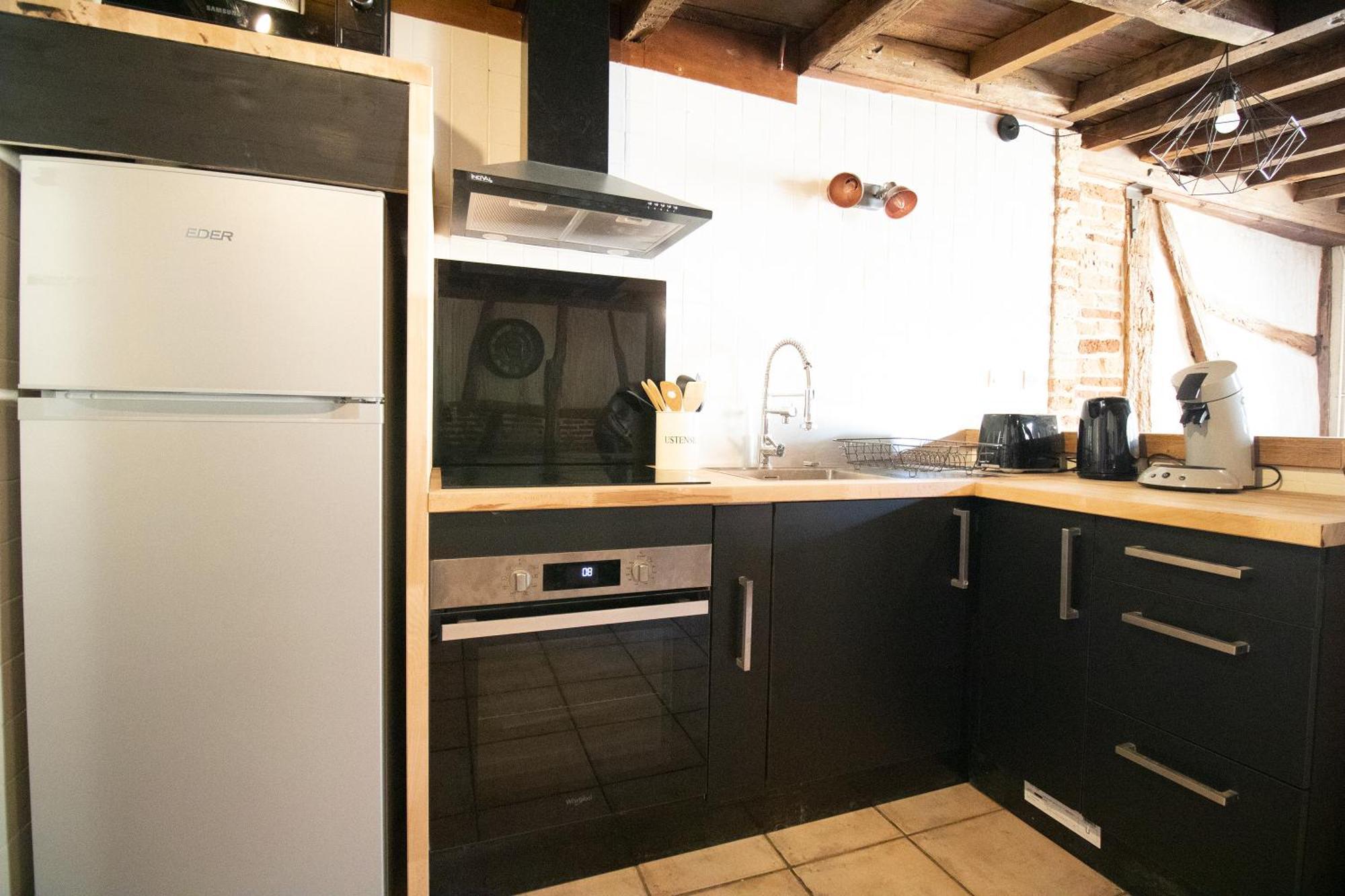 Les Chambres Tonics Montrevel-en-Bresse Exterior photo