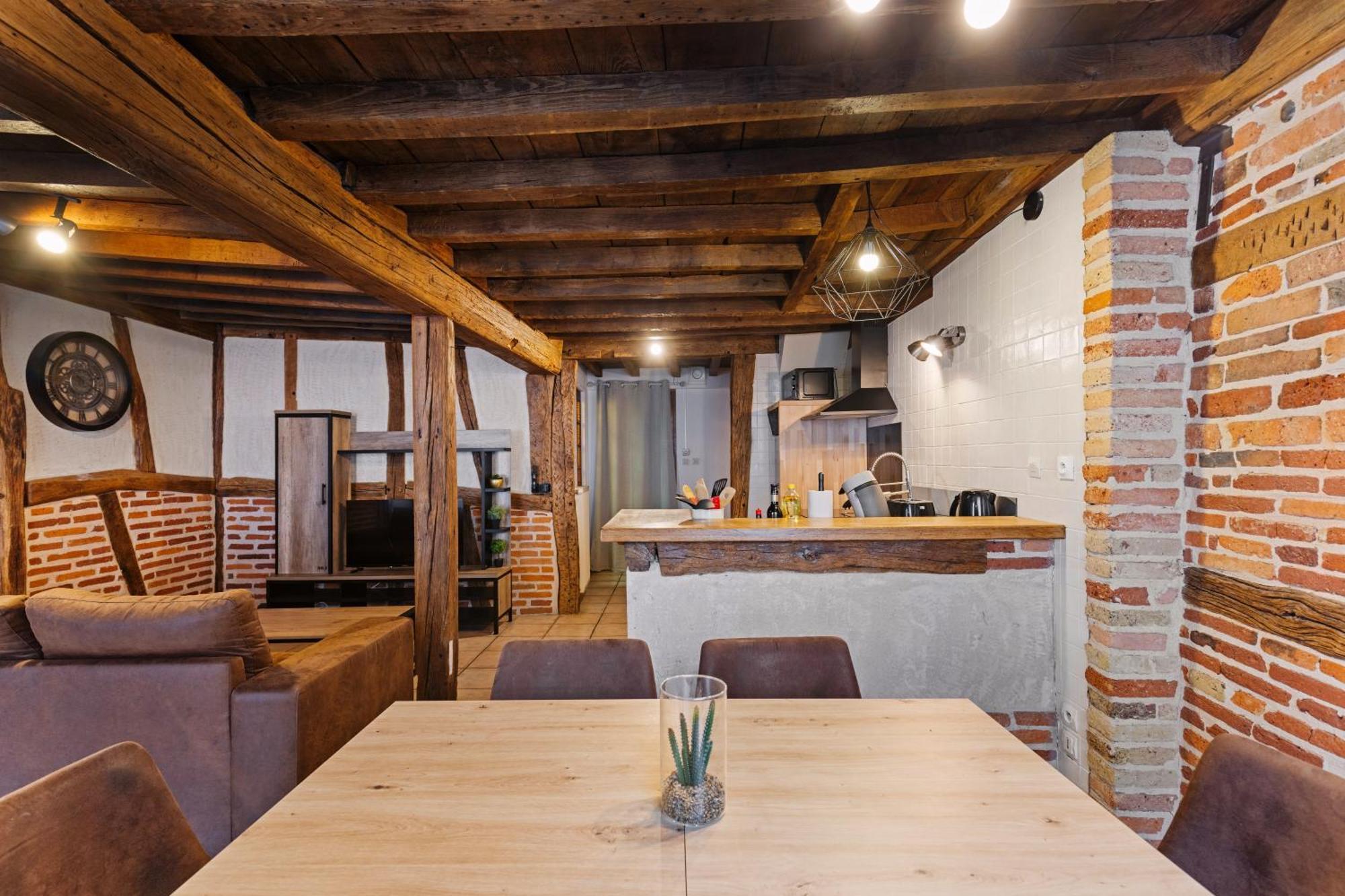 Les Chambres Tonics Montrevel-en-Bresse Exterior photo